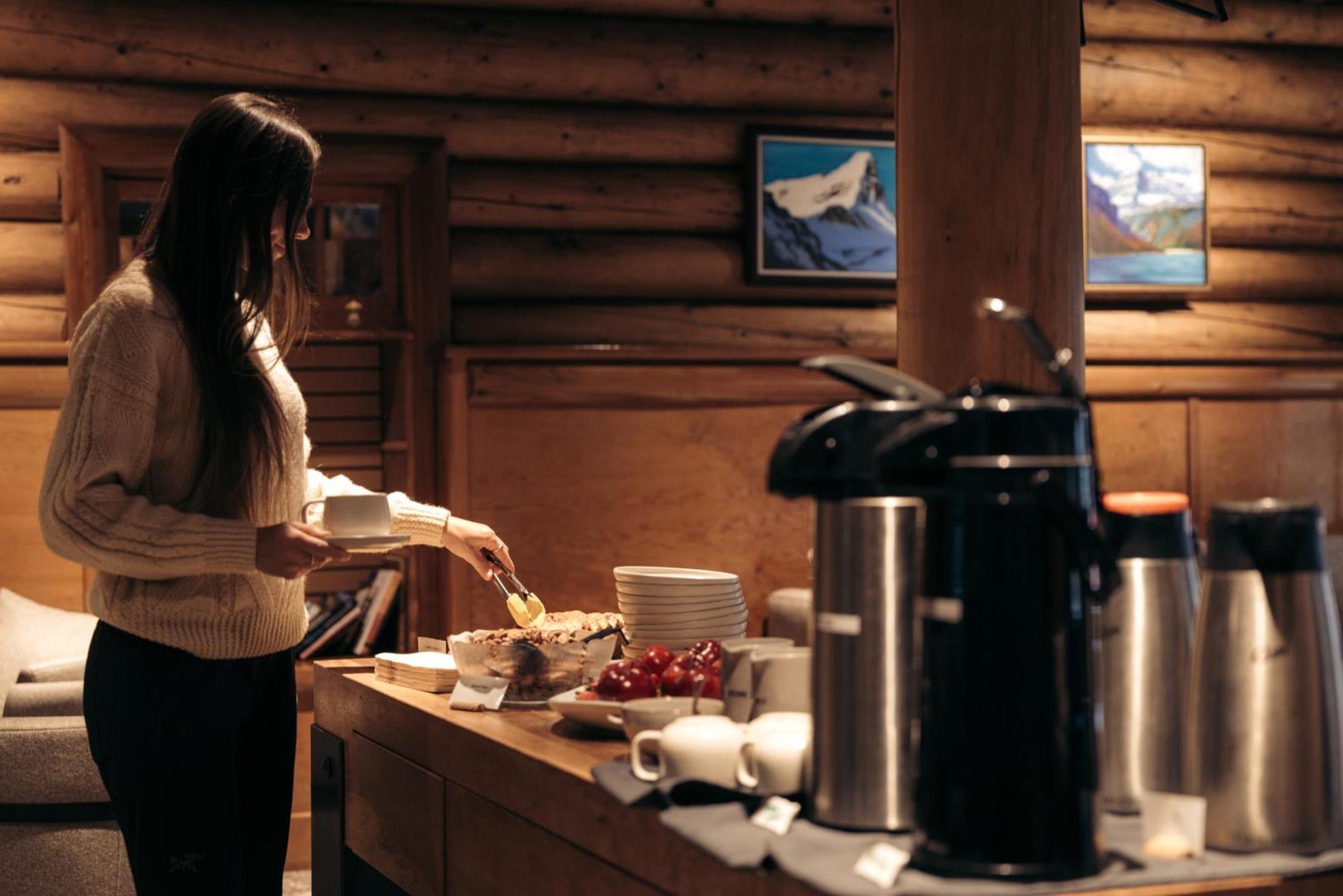 The Lodge At Bow Lake レイク・ルイーズ エクステリア 写真